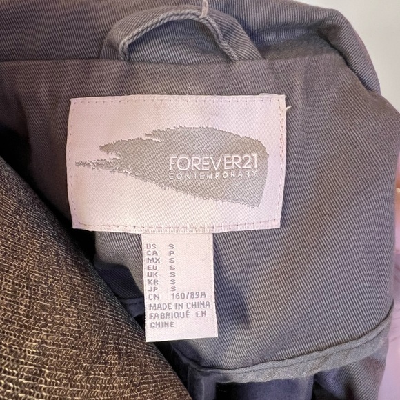 Forever 21 Aztec Print Gray Jacket size Small - Picture 6 of 6